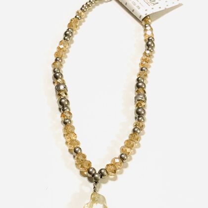 Collar en cristales de roca y Dije de Piedra Natural $950